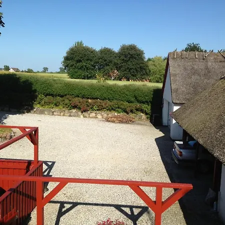 לינה וארוחת בוקר Bulbrovejs